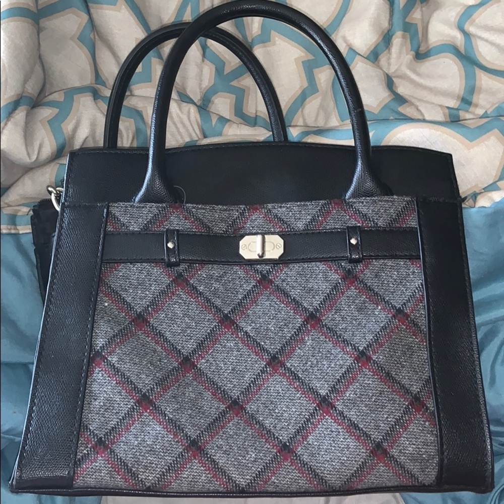 Black purse with patterns